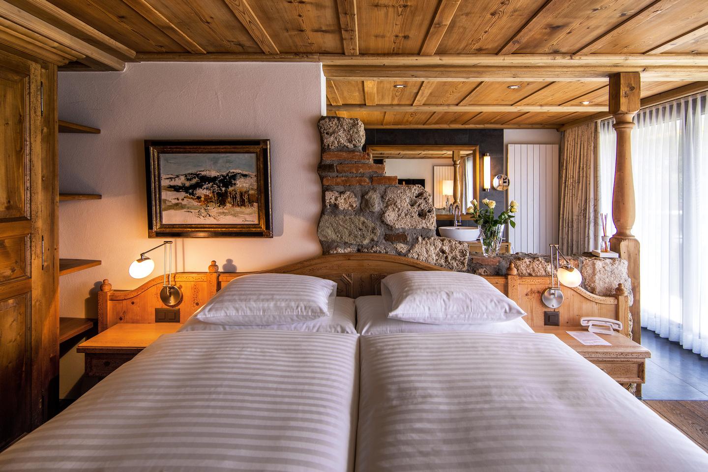 Hotel Schoenegg Wengen Room photo