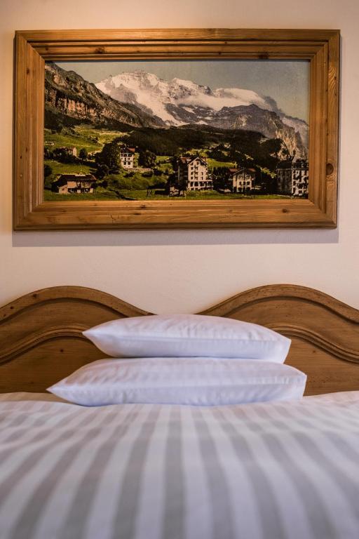 Hotel Schoenegg Wengen Room photo